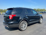 Used 2017 Ford Explorer Limited image 3
