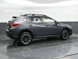 Used 2022 Subaru Crosstrek 2.0i image 2