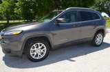 Used 2017 Jeep Cherokee Latitude image 3