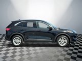 Used 2021 Ford Escape SE image 2