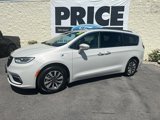 Used 2021 Chrysler Pacifica Touring-L image 2