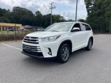 Used 2017 Toyota Highlander XLE image 2
