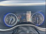 Used 2022 Chrysler Pacifica Touring-L image 6
