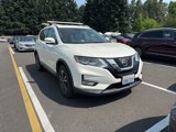 Used 2017 Nissan Rogue SL image 2