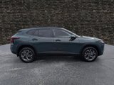 New 2025 Chevrolet Trax LT w/ LT Convenience Package image 3