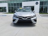 Used 2018 Toyota Camry SE image 2