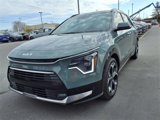 Used 2023 Kia Niro SX Touring image 3