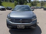 Used 2022 Volkswagen Tiguan SE image 2
