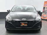 Used 2022 Hyundai Elantra SEL image 3