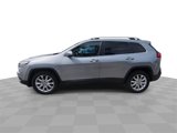 Used 2017 Jeep Cherokee Limited image 5
