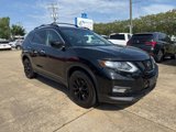 Used 2018 Nissan Rogue SV image 3