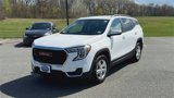 Used 2022 GMC Terrain SLE w/ Driver Convenience Package image 4