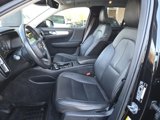 Used 2019 Volvo XC40 T5 Momentum image 6