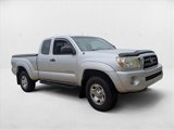 Used 2005 Toyota Tacoma PreRunner image 3