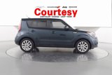 Used 2017 Kia Soul + image 2