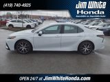 Used 2022 Toyota Camry SE image 2