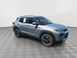 Used 2023 Chevrolet TrailBlazer LT image 2
