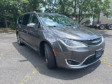 Used 2017 Chrysler Pacifica Limited image 6