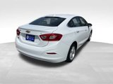 Used 2017 Chevrolet Cruze LT image 6