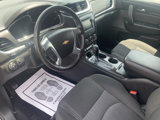 Used 2017 Chevrolet Traverse LT w/ Style and Technology Package image 6