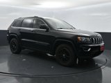 Used 2020 Jeep Grand Cherokee Laredo image 4