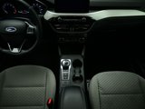 Used 2022 Ford Escape SE w/ SE Sport Appearance Package image 5