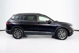 Used 2020 Volkswagen Tiguan SE w/ Panoramic Sunroof Package image 4