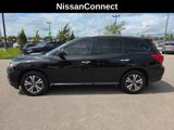 Used 2017 Nissan Pathfinder S image 2
