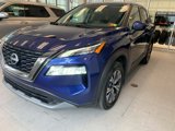 Used 2022 Nissan Rogue SV image 2