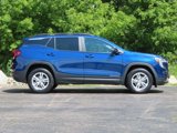 Used 2022 GMC Terrain SLE w/ Driver Convenience Package image 2