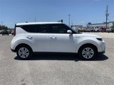 Used 2023 Kia Soul LX image 2