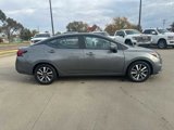 Used 2021 Nissan Versa SV image 2