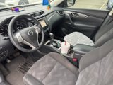 Used 2016 Nissan Rogue SV w/ SV Premium Package image 4