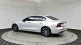 Used 2021 Volvo S60 T5 Momentum image 5