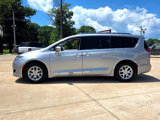 Used 2020 Chrysler Pacifica Touring-L image 5