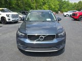 Used 2022 Volvo XC40 T4 Momentum image 3