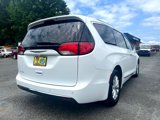 Used 2019 Chrysler Pacifica Touring-L image 4