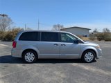 Used 2019 Dodge Grand Caravan SE image 2