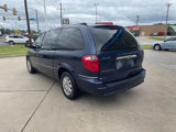 Used 2005 Chrysler Town & Country Limited image 5