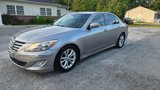 Used 2013 Hyundai Genesis 3.8 image 2
