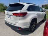Used 2018 Toyota Highlander SE image 3