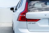 Used 2018 Volvo XC60 T6 Momentum w/ Vision Package image 5