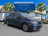New 2025 Chrysler Pacifica Select image 2