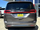 Used 2023 Chrysler Pacifica Touring-L image 5