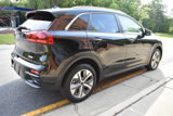 Used 2022 Kia Niro EX image 3