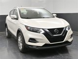 Used 2022 Nissan Rogue Sport SV image 2