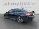 Used 2020 Toyota Camry SE image 3