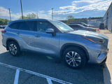 Used 2021 Toyota Highlander XLE image 4
