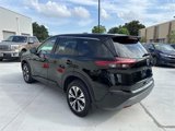 Used 2021 Nissan Rogue SV image 5