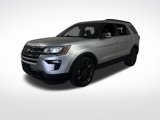 Used 2018 Ford Explorer XLT w/ Equipment Group 202A image 3
